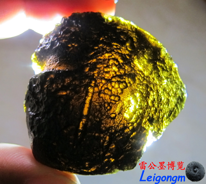 雷公墨空心球碎片